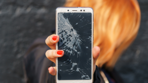 Read more about the article ข้อควรรู้เมื่อโทรศัพท์ Sony หน้าจอแตก