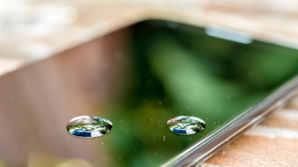 มือถือไอโฟน เปียกน้ำอย่าตกใจ! ร้านซ่อมมือถือเชียงใหม่ ช่วยคุณได้ - ร้านซ่อมโทรศัพท์ เชียงใหม่ iPhone iPad ไอโฟน ไอแพด