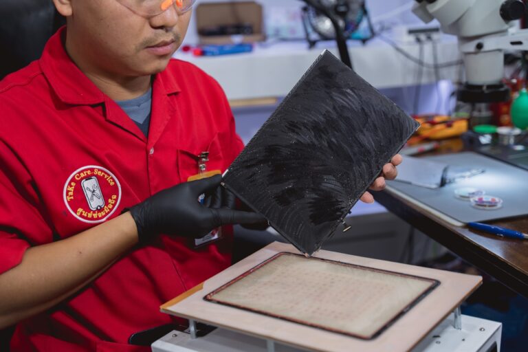 ร้านซ่อมโทรศัพท์มือถือ iPhone เชียงใหม่ Take Care Service 196