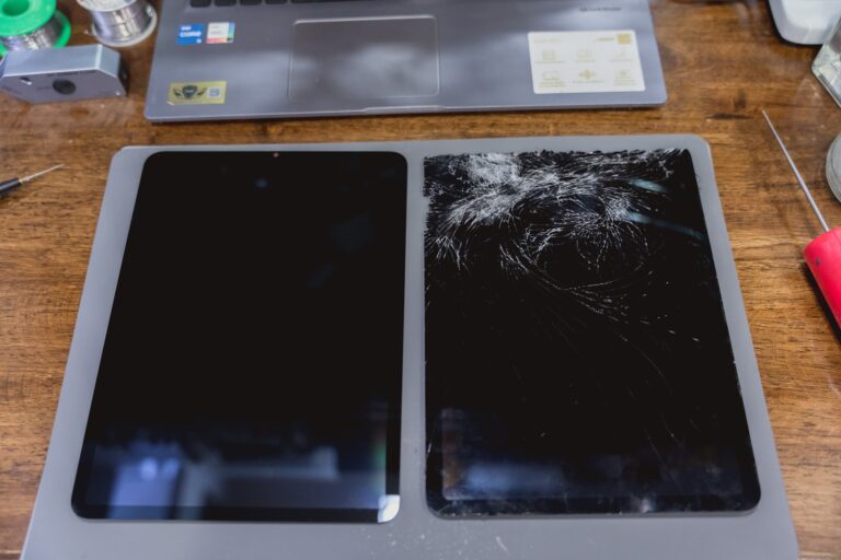 ร้านซ่อมโทรศัพท์มือถือ iPhone เชียงใหม่ Take Care Service 208