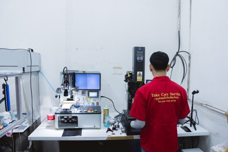 ร้านซ่อมโทรศัพท์มือถือ iPhone เชียงใหม่ Take Care Service 239