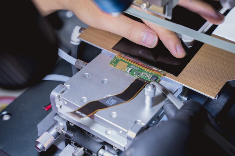 ร้านซ่อมโทรศัพท์มือถือ iPhone เชียงใหม่ Take Care Service 253